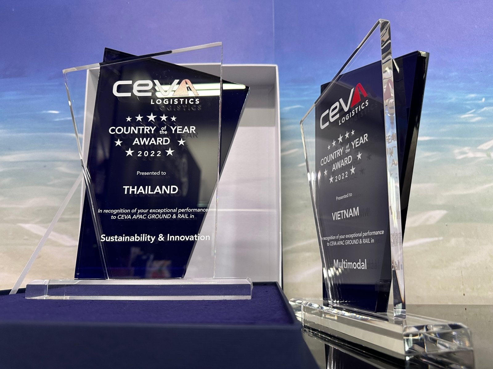 โล่รางวัล - Octopus Media Solutions