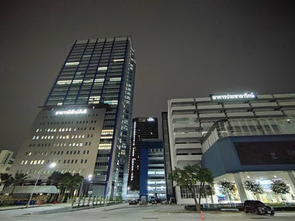 อักษรไฟสแตนเลสติดอาคารสูง ป้ายชื่ออาคาร ป้ายไฟชื่ออาคาร อักษรไฟชื่ออาคาร สว่าง กลางคืน พิทักษ์สันติ ประชารักษ์
