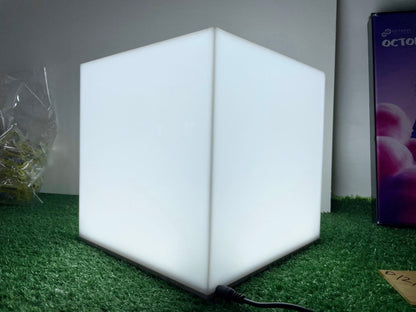 Rectangular cubic lightbox